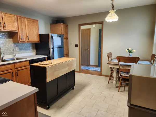 903 Governors LN, Shelbyville, IN 46176