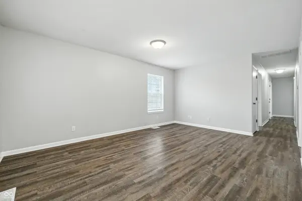 907 Warren AVE, Indianapolis, IN 46221