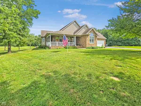 13684 W Auburn Ridge CT, Linton, IN 47441