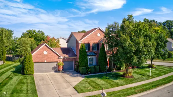 8746 Providence DR, Fishers, IN 46038