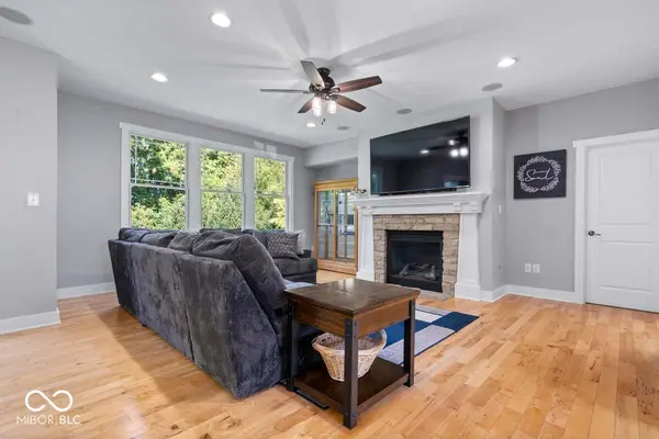 11154 Rockingham CIR, Fishers, IN 46037