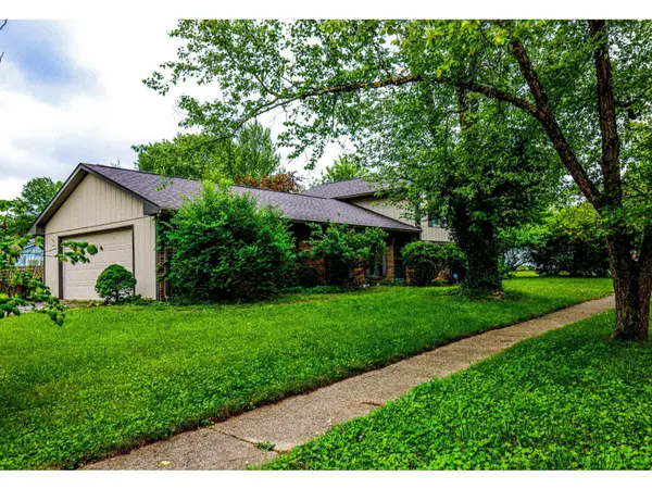 8807 Powderhorn LN, Indianapolis, IN 46256