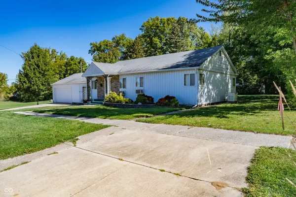 214 Powers ST, Angola, IN 46703
