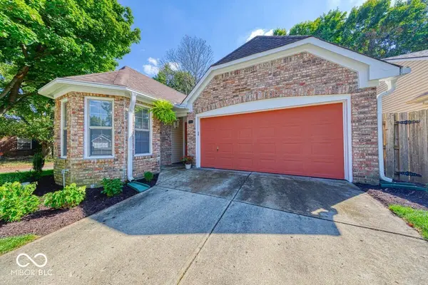 5167 Pin Oak DR, Indianapolis, IN 46254