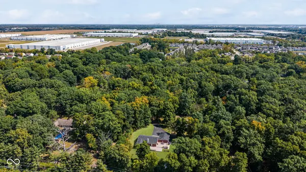 8254 Northern DR, Avon, IN 46123