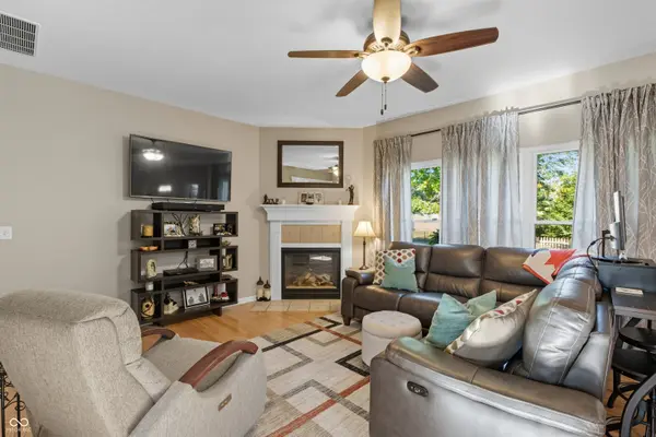 6 Pine Meadow DR, Brownsburg, IN 46112