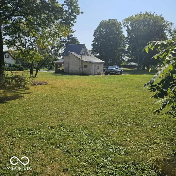 504 S Clark ST, Colfax, IN 46035