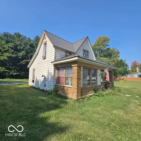 504 S Clark ST, Colfax, IN 46035