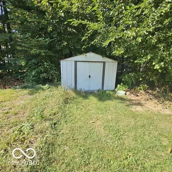 504 S Clark ST, Colfax, IN 46035