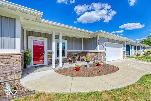 662 S Sobota WAY, Trafalgar, IN 46181