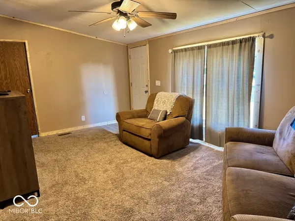 410 W Cherry ST, Dunreith, IN 47337
