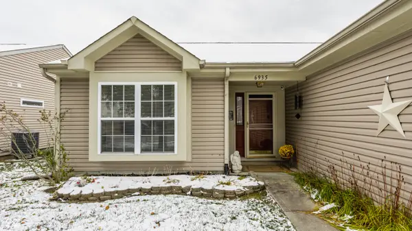 6935 Fair Ridge DR, Indianapolis, IN 46221