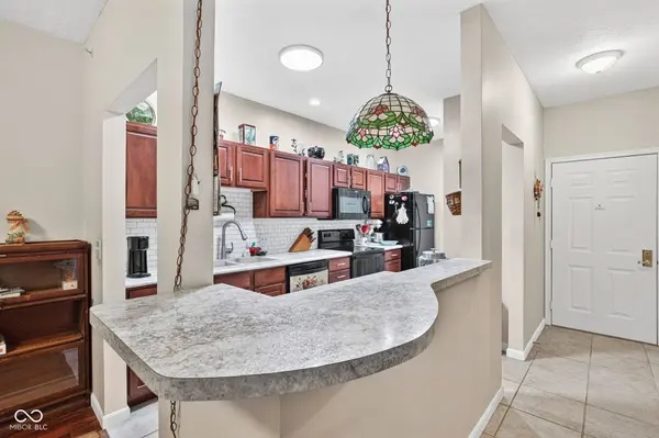 6230 Amberley DR ## U104, Indianapolis, IN 46237