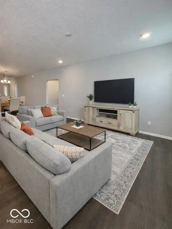 8751 Duncan ST, Fortville, IN 46040