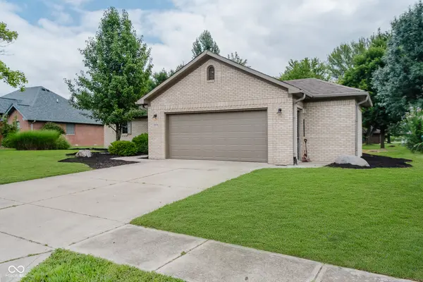2676 Oak DR, Clayton, IN 46118
