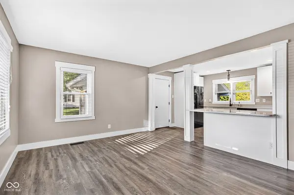 1081 Rita DR, Greenwood, IN 46143
