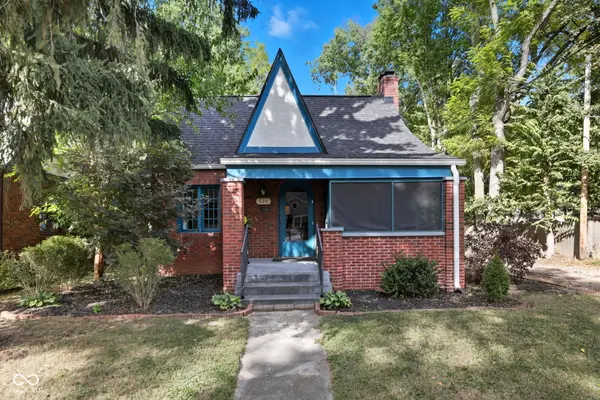 526 Kessler Boulevard East DR, Indianapolis, IN 46220