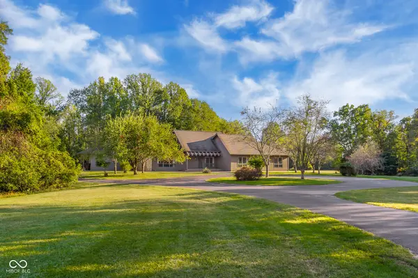 5285 W Carr Hill RD, Columbus, IN 47201