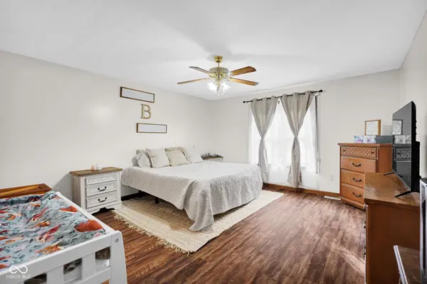 322 N Nicole LN, Scottsburg, IN 47170