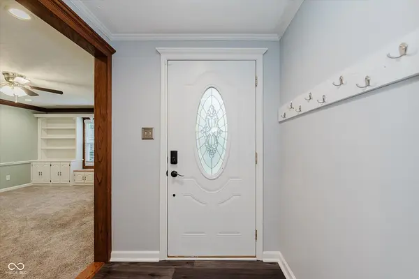 68 Irma ST, Bargersville, IN 46106