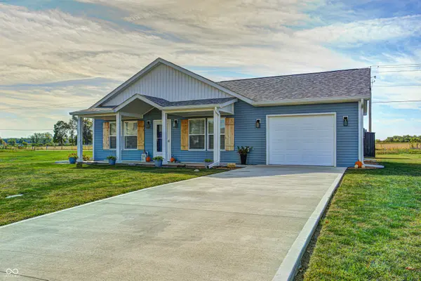 105 Sunburst CIR, Alexandria, IN 46001