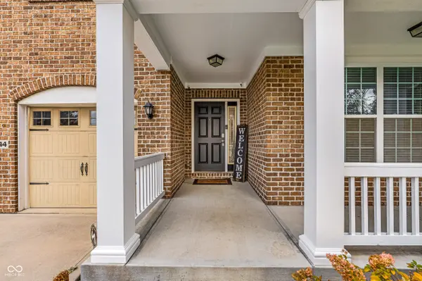 9944 Timberwood LN, Mccordsville, IN 46055