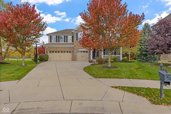 9944 Timberwood LN, Mccordsville, IN 46055