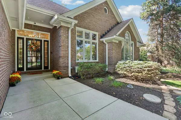 11244 Woods Bay LN, Indianapolis, IN 46236