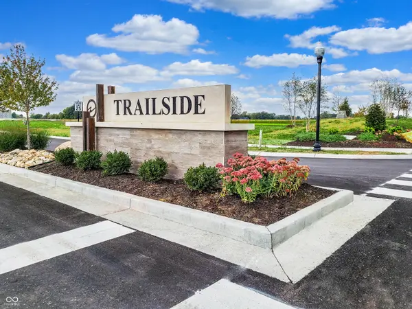 2572 Kingman DR, Whitestown, IN 46075