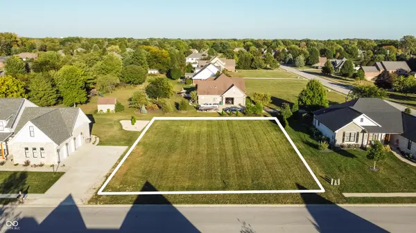 331 Fox Trail DR, Pittsboro, IN 46167