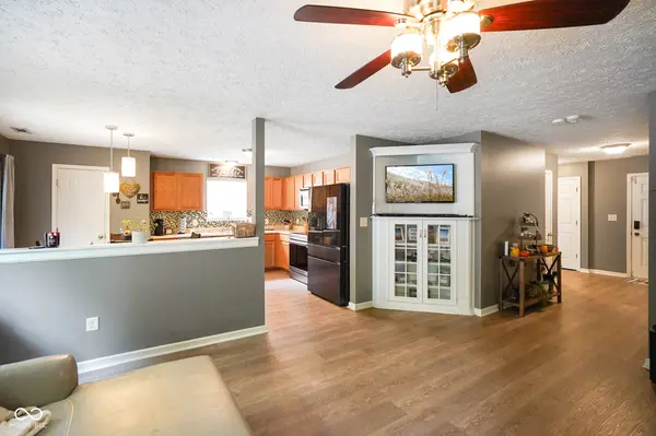 5844 Mosaic PL, Indianapolis, IN 46221