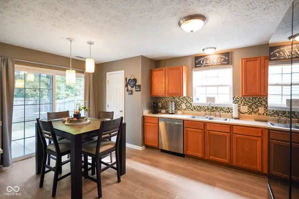 5844 Mosaic PL, Indianapolis, IN 46221