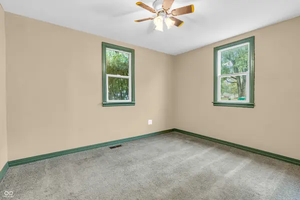 8167 N Sugar Creek Myrtle LN, Fairland, IN 46126