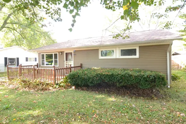 115 N Bittersweet LN, Muncie, IN 47304
