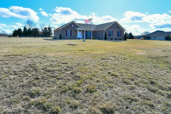 1623 W Stoneybrook LN, Crawfordsville, IN 47933