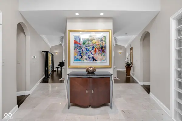 6255 Sycamore Hill, Indianapolis, IN 46220