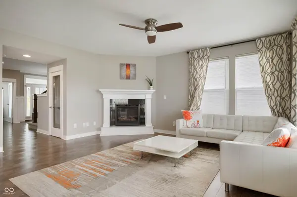 6949 Alice Paul LN, Carmel, IN 46033