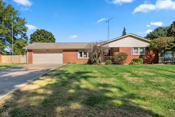 5502 E Karlsway DR, Columbus, IN 47201