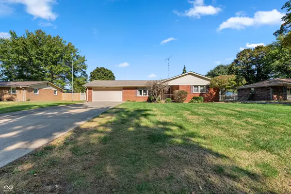 5502 E Karlsway DR, Columbus, IN 47201