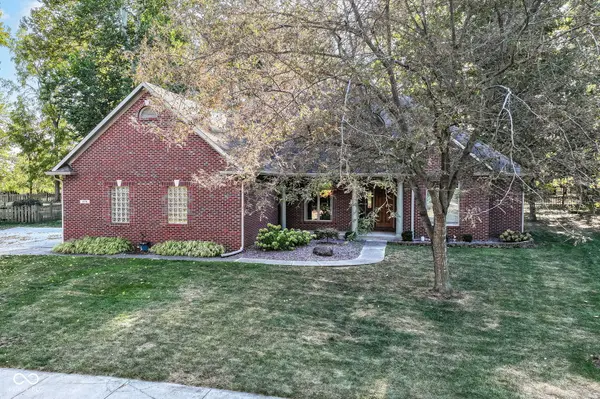 5276 Oakbrook DR, Plainfield, IN 46168