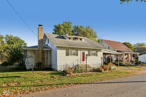 107 E College ST, Bainbridge, IN 46105