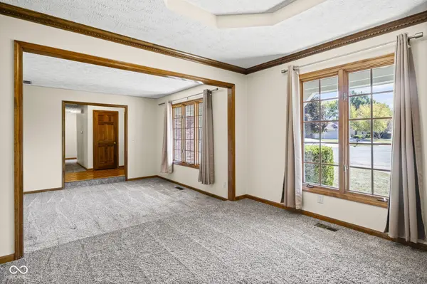 606 Bakeway CIR, Indianapolis, IN 46231