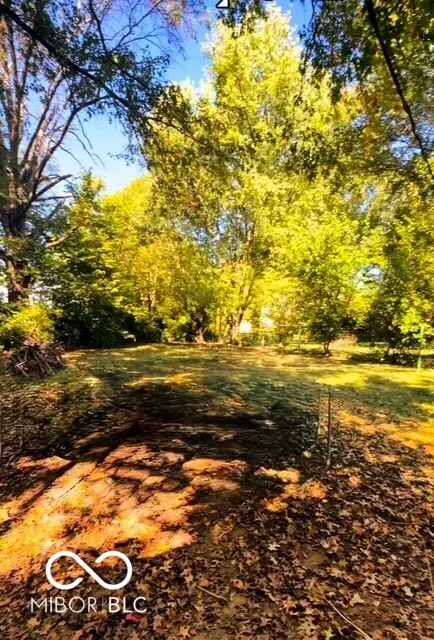 630 Karen DR, Zionsville, IN 46077