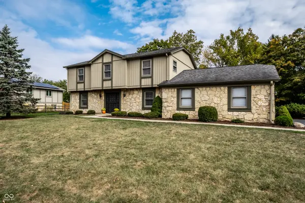 10819 E Lakeshore DR, Carmel, IN 46033