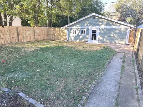 940 N Grant AVE, Indianapolis, IN 46201