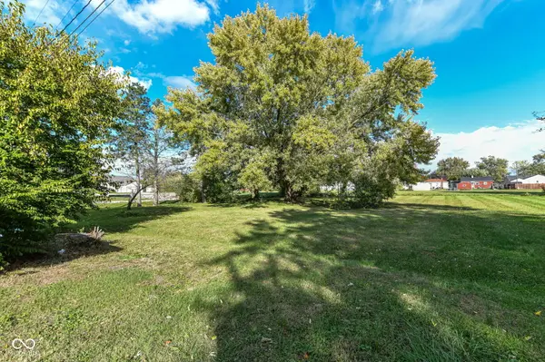 415 N 17th AVE, Beech Grove, IN 46107