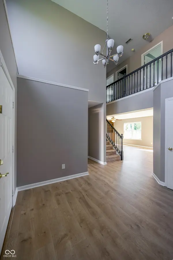 5730 Columbia CIR, Greenwood, IN 46142