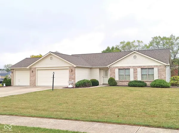 2306 Laforge LN, Auburn, IN 46706