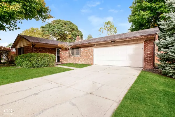 1429 Roseway DR, Indianapolis, IN 46219