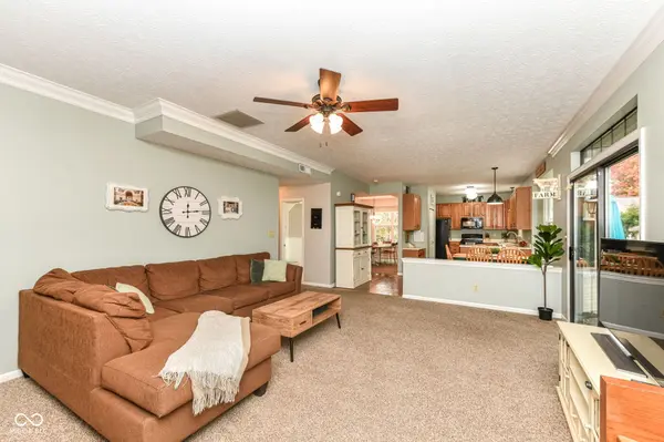 8570 Laurel CT, Fishers, IN 46038